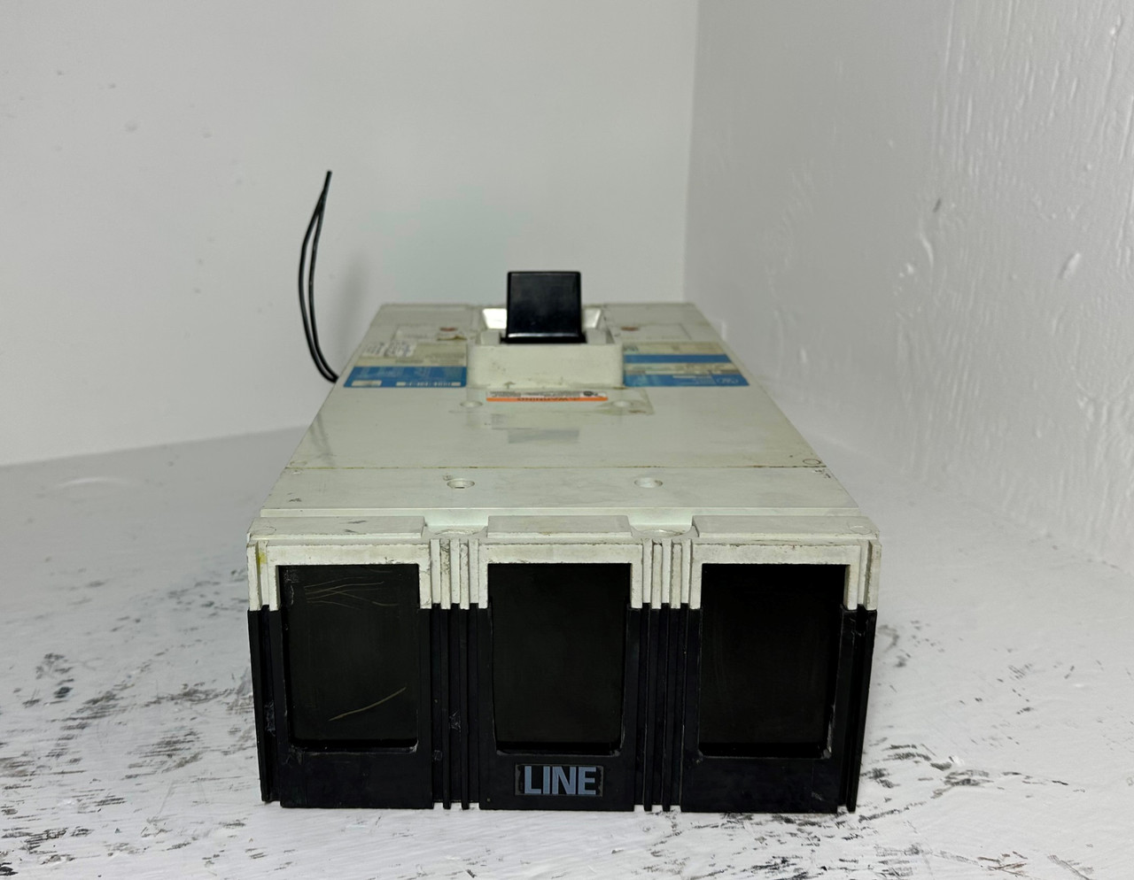 Westinghouse MD3800F 800A Circuit Breaker w/ 800 Amp Trip & Shunt 3P 600V MD3800 (EM4921-1)
