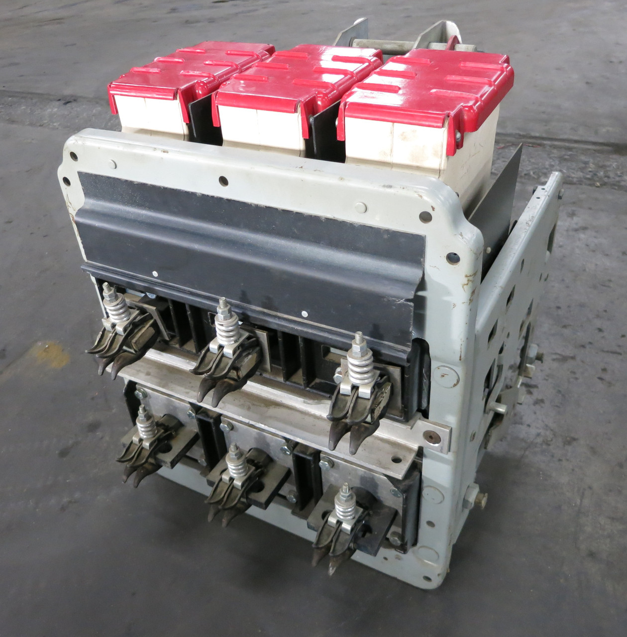 GE AKR-5A-30H 800A Power Circuit Breaker LSG SST Trip Unit 568B604G19 800 Amp MO (DW5822-3)