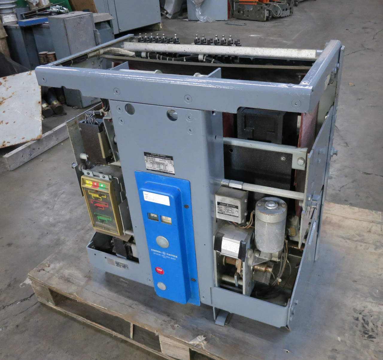 Image of GE AKR-5C-75 3200A EO Circuit Breaker LSG SST Trip Unit 568B604G31 3200 Amp
