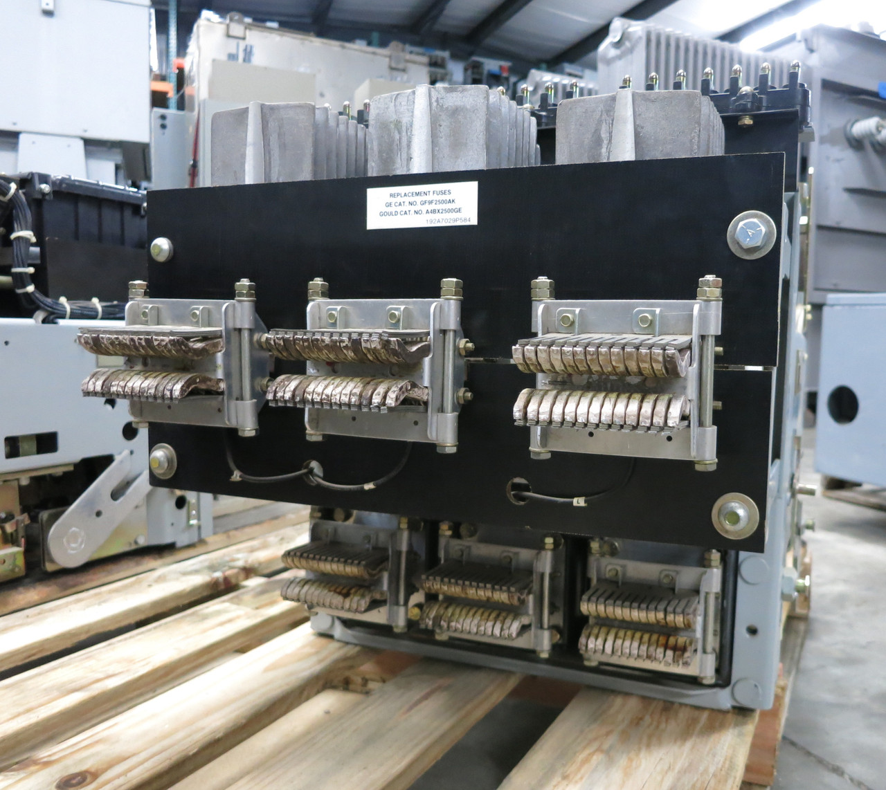 GE AKRU-7D-50 1600A Fused Air Circuit Breaker LSI Trip TS20SLIT1 1600 Amp EO RMS (DW5835-3)