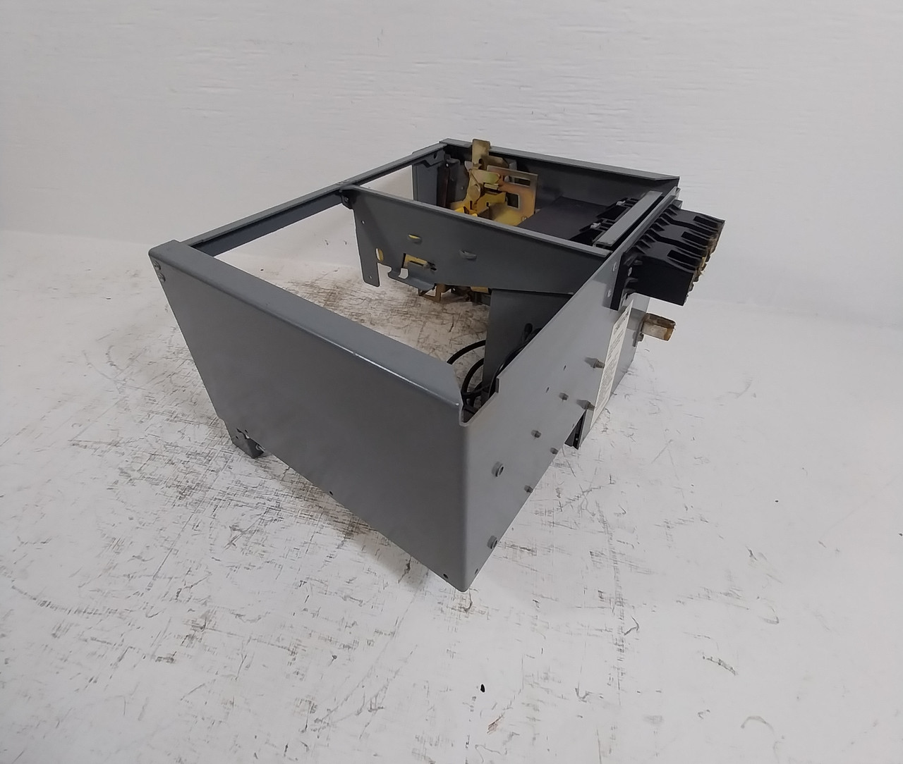 Square D Model 5 30 Amp Breaker 9" Motor Control MCC Feeder Bucket 30A Mod 5 FHP (BJ0652-1)