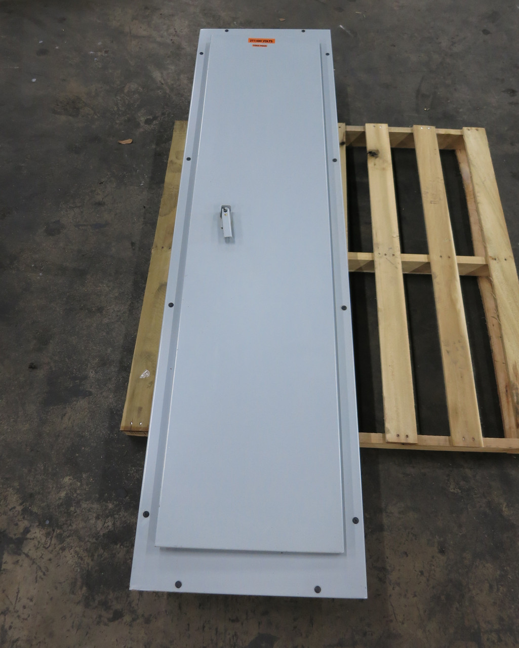 GE AEF3304MBX 400A 480Y/277 Breaker Panel Board 3PH 4W 400 Amp MLO 480V 3R (DW5865-1)