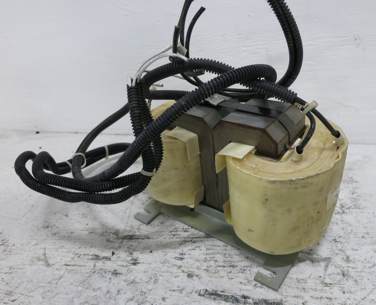 Cutler Hammer PT3E0D4 Control Power Transformer Ampgard Mega 3 SL PT3EOD4 (DW5880-1)