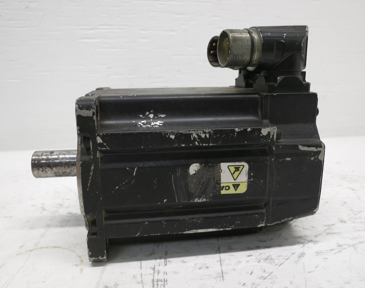 Allen Bradley MPL-B420P-MK72AA Kinetix AC Servo Motor 2.5 HP 460V 5000 RPM 12177 (DW5901-1)