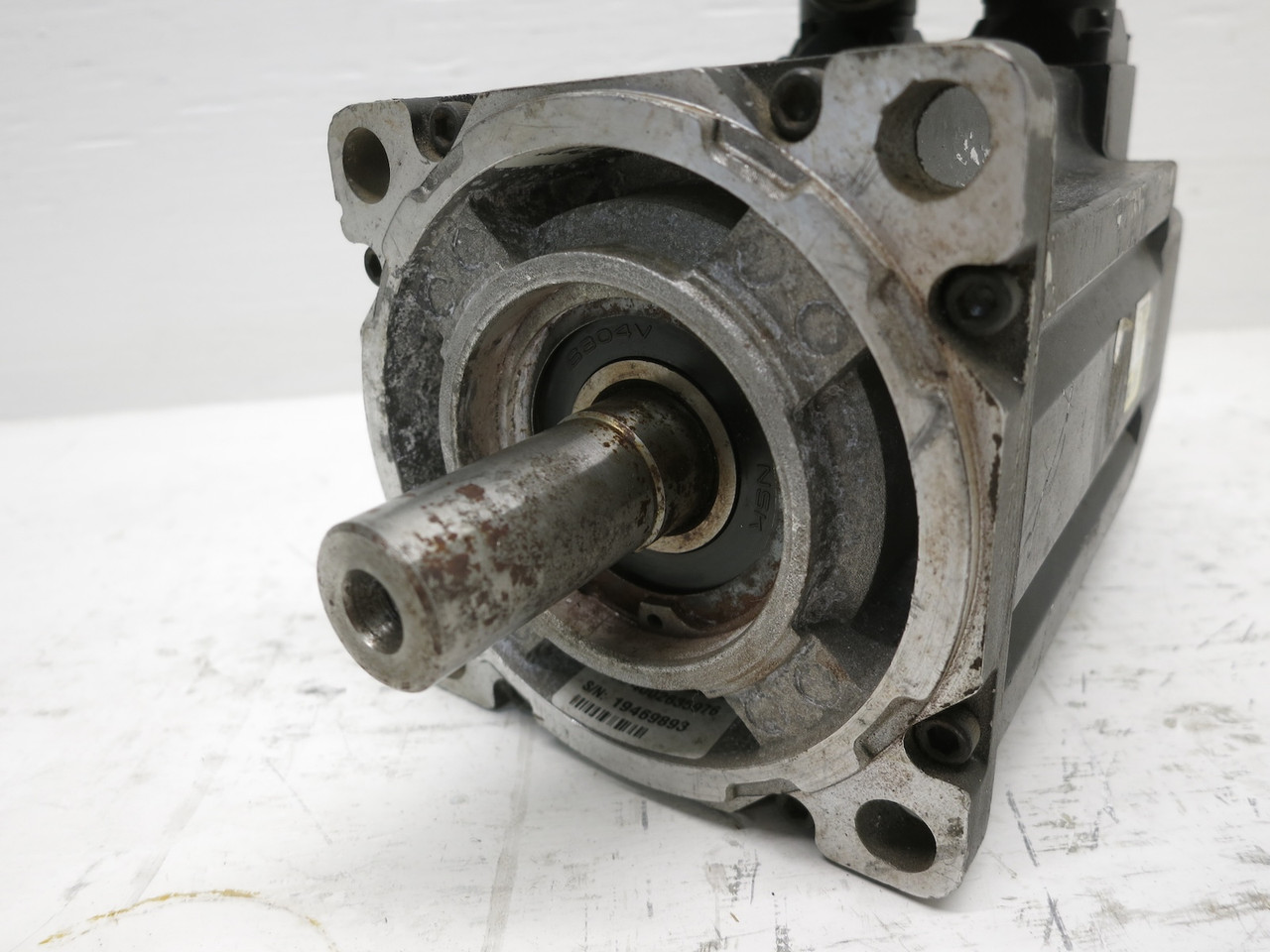 Allen Bradley MPL-B420P-MK72AA Kinetix AC Servo Motor 2.5 HP 460V 5000 RPM 12177 (DW5901-1)