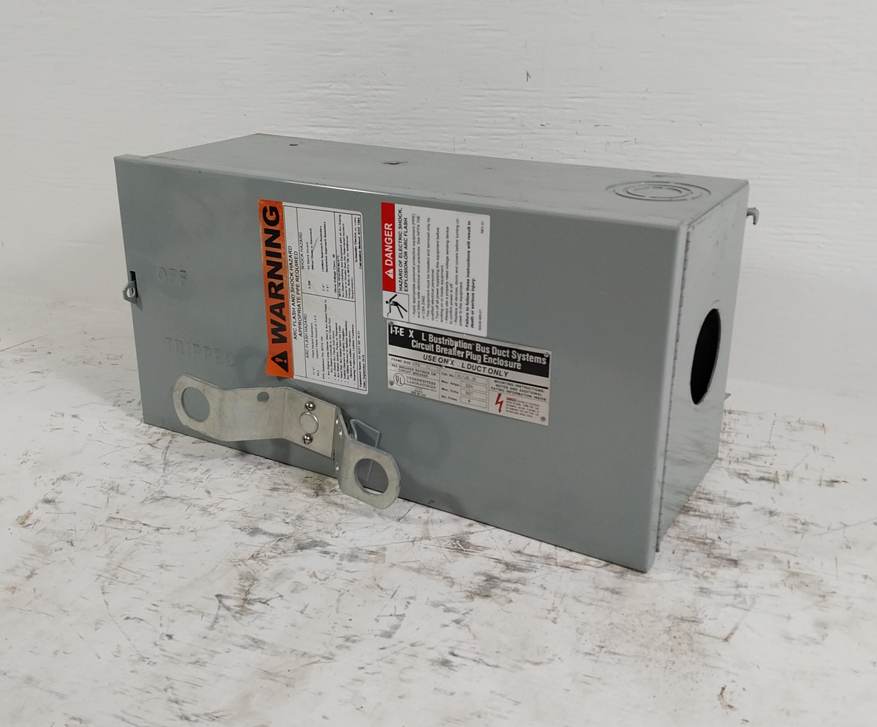 ITE XLFJ4225 200A 600V XL Breaker Bus Plug Busway Switch 3P4W 200 Amp XJ-L XLVB (BJ0557-2)