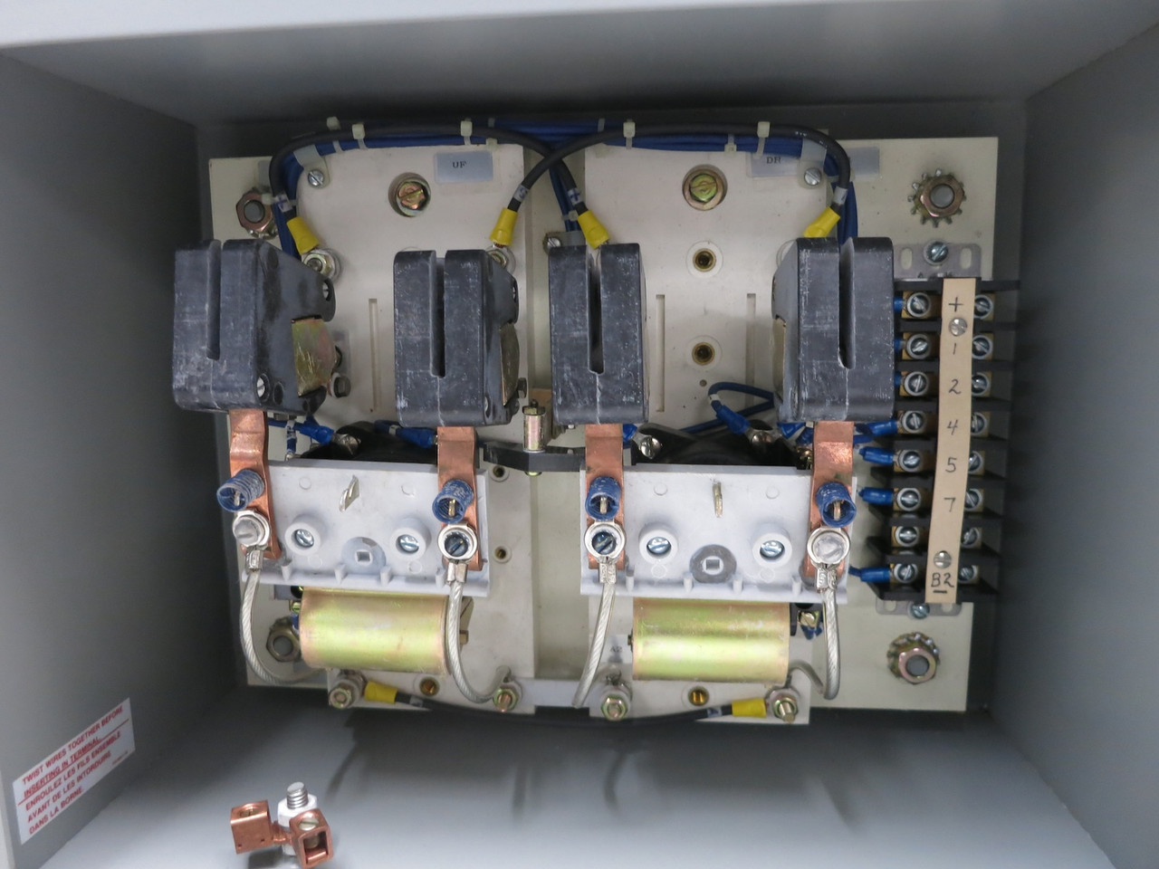 Hubbell 78081-004 Size 1 Reversing DC Contactor 230V 68014-001 Coil 4300 Encl. (DW5903-1)