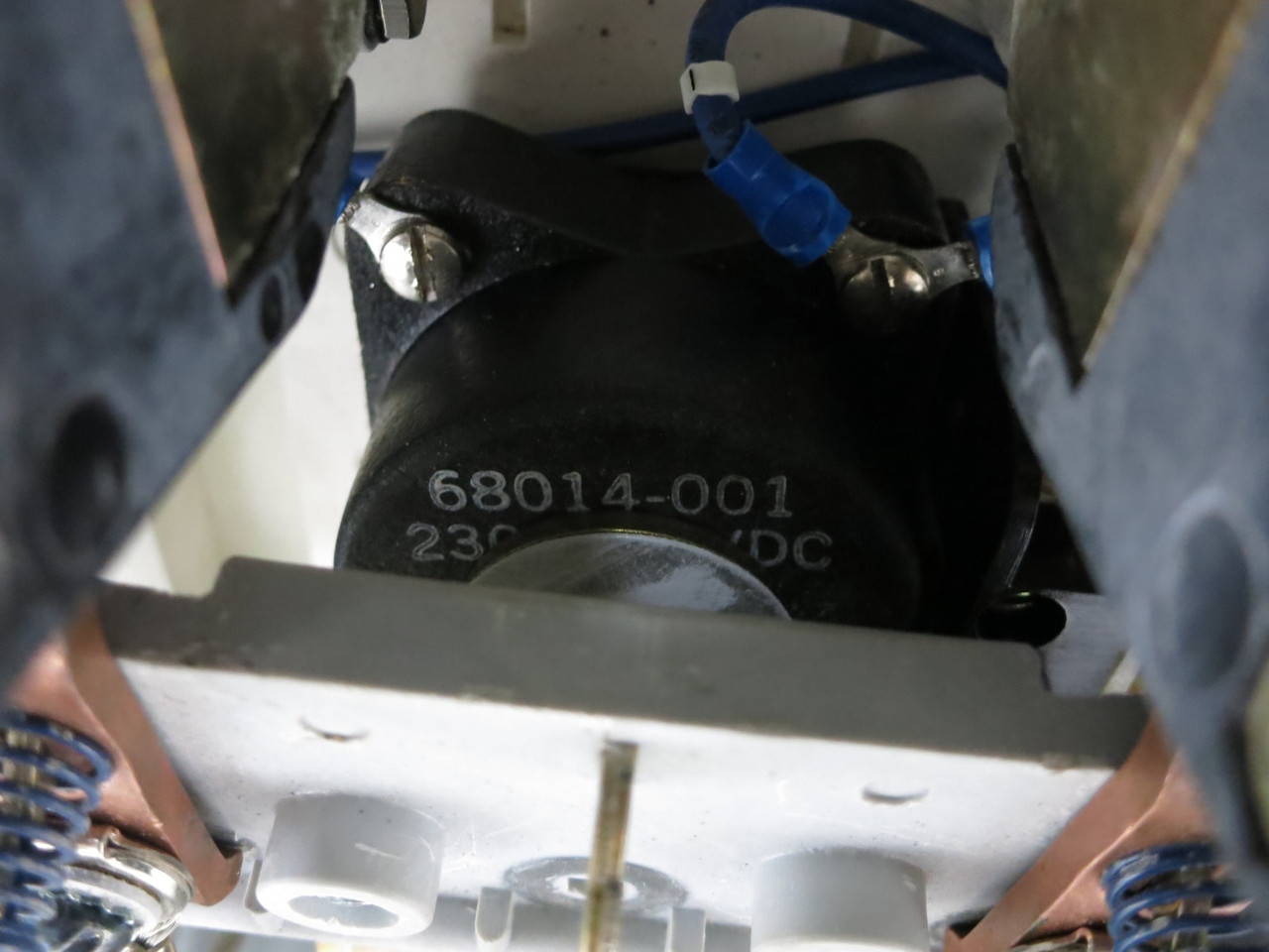 Hubbell 78081-004 Size 1 Reversing DC Contactor 230V 68014-001 Coil 4300 Encl. (DW5903-1)