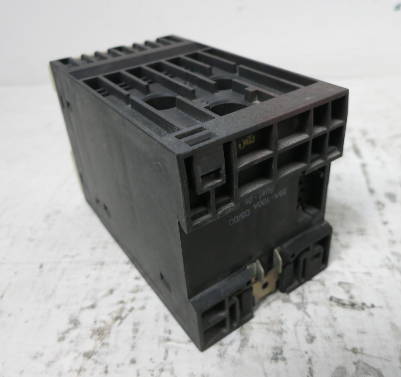 Siemens 3UF5021-3AJ00-1 DP Basic Unit PLC Module SIMOCODE Profibus Interface (DW5983-21)