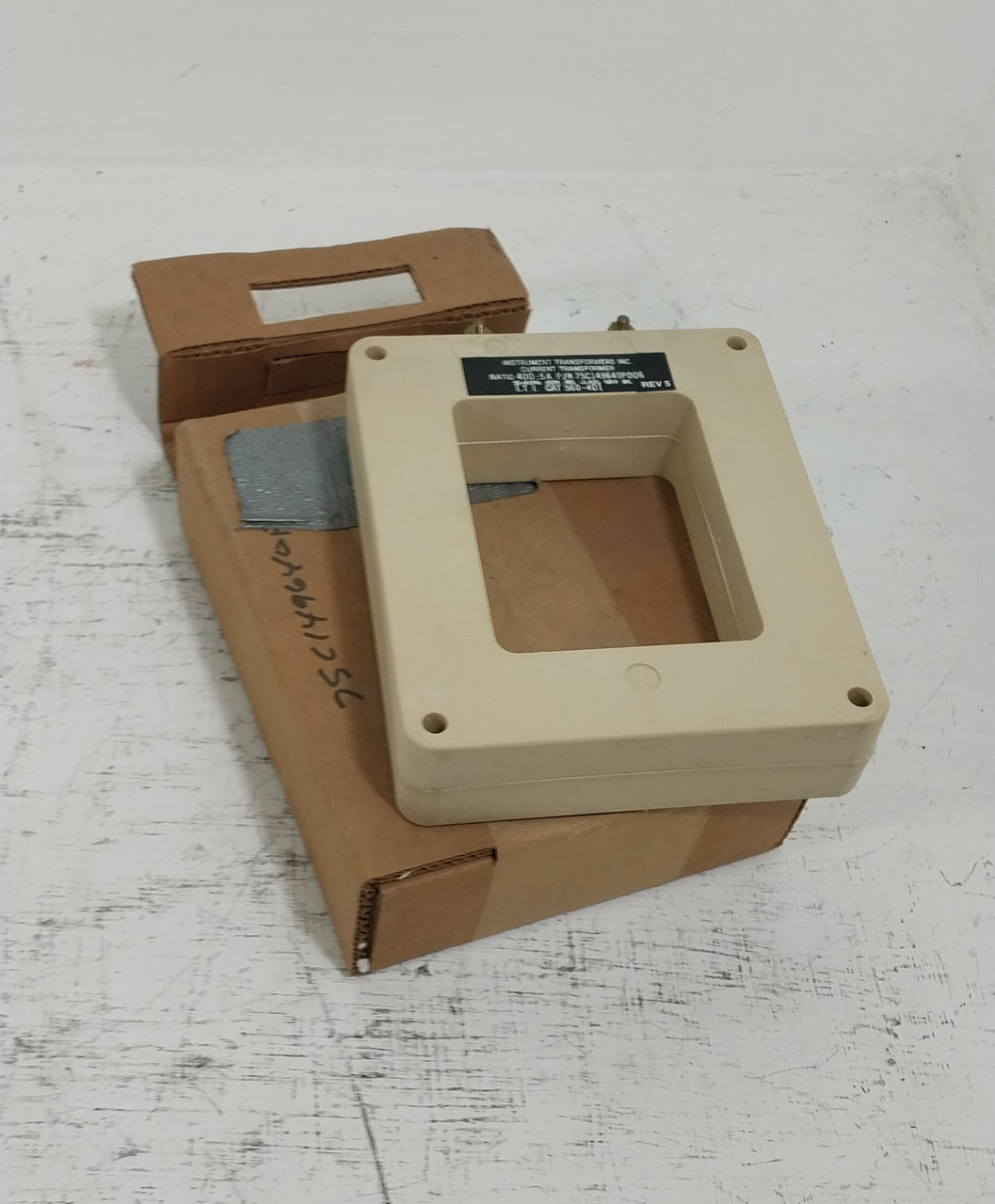 New Instrument Transformers 560-401 Current Transformer Ratio 400:5A CT Rev.5 (BJ0739-8)