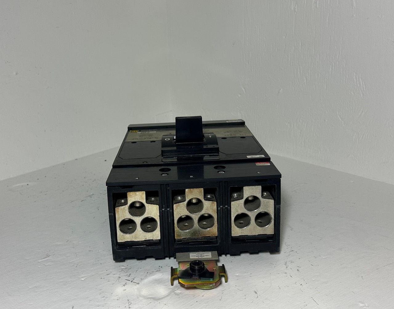 Square D I-Line MH36300 300A Circuit Breaker 480/600V 3P Type MA 300 Amp HACR (EM5044-1)