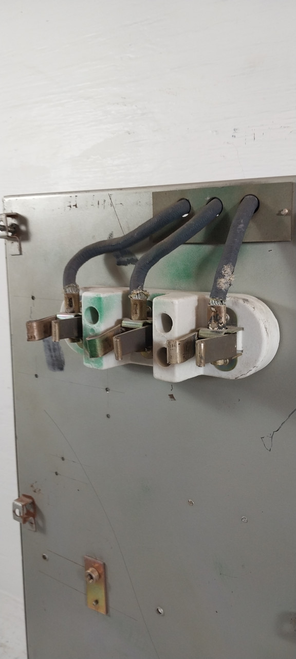 Square D Model 3 175A Breaker Feeder 30" MCC Bucket 175 Amp Class 8999 (BJ0759-1)