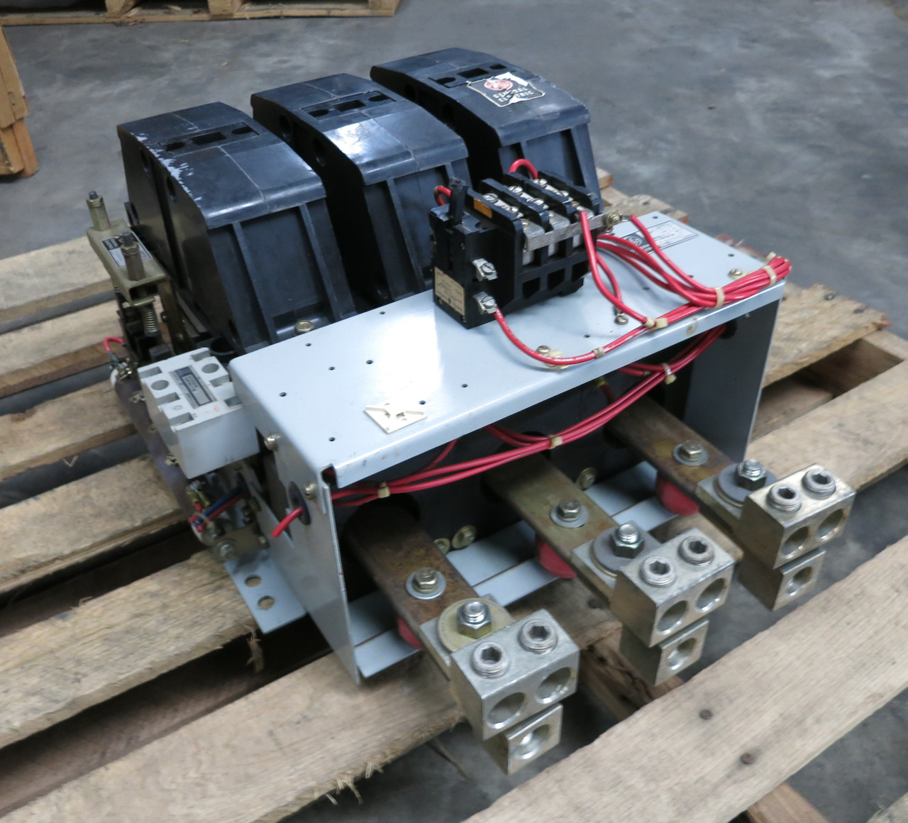 GE CR286J022AA1E Size 7 Motor Starter 600 HP 810A CR-286J022AA1E 120V Coil (DW6121-1)