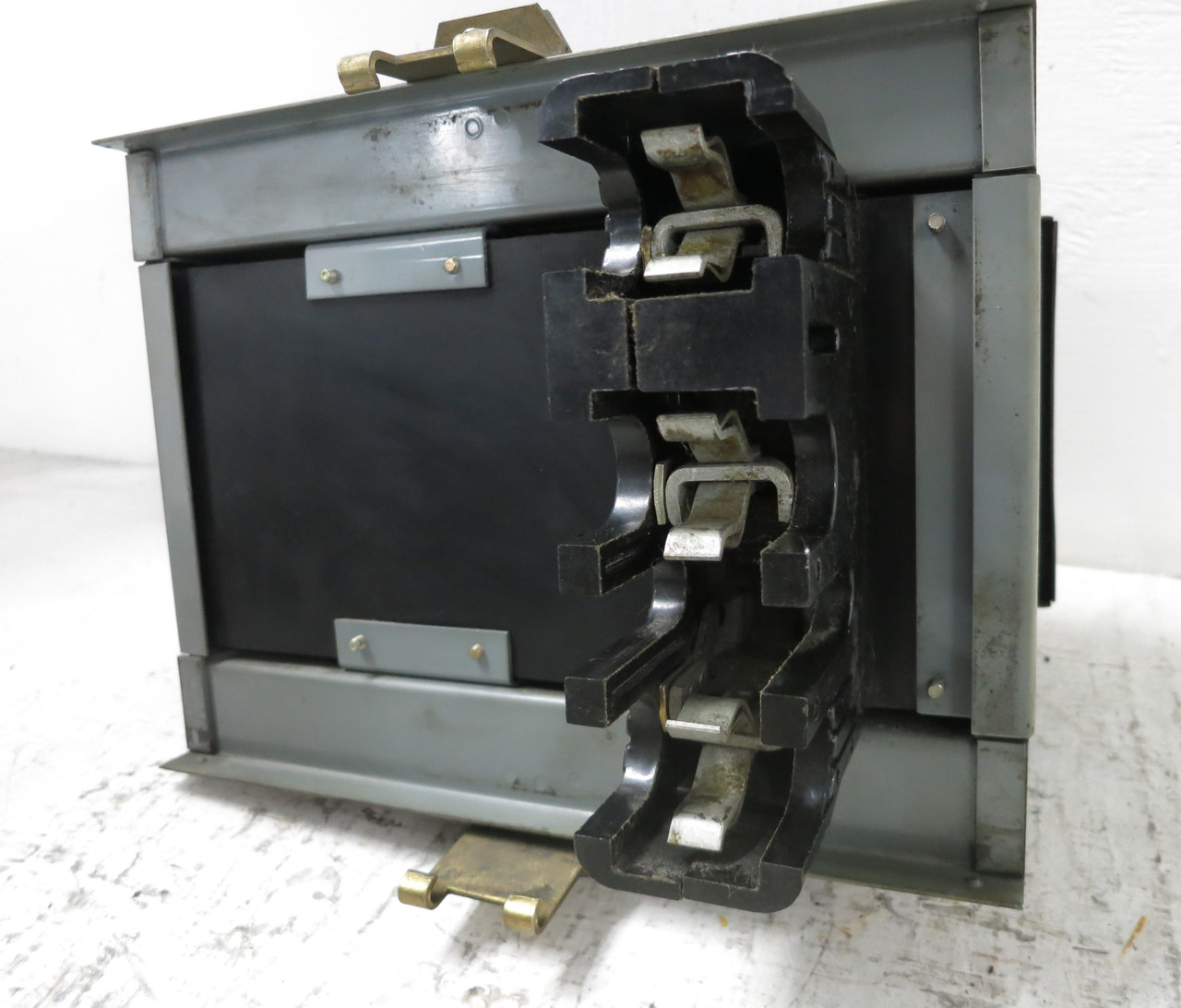 Square D SD-3606 60A 600V QMB Saflex Fusible Busway Switch Bus Plug 60 Amp 3Ph3W (DW6165-2)