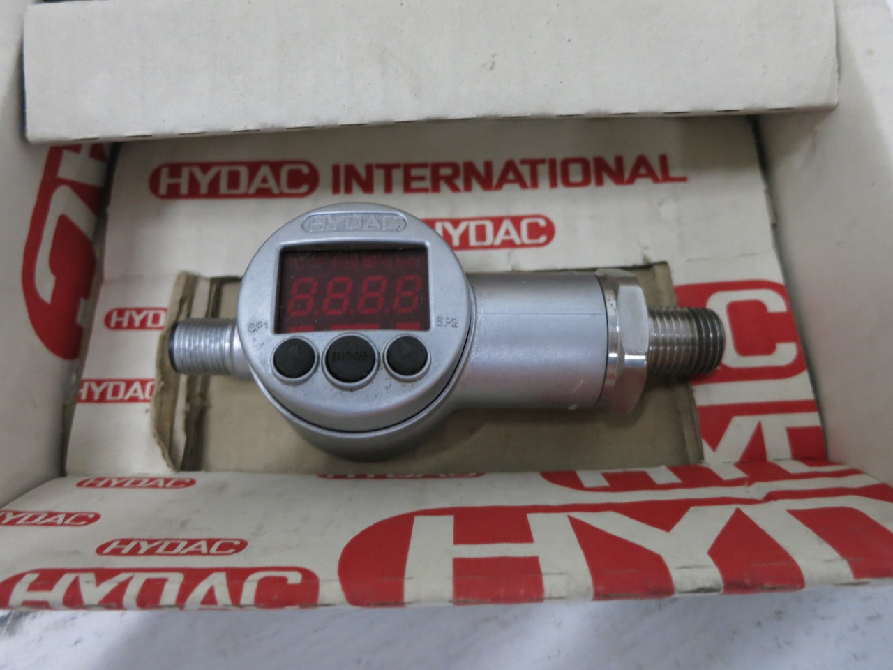 NEW Hydac 909351 Electronic Pressure Switch EDS 3386-1-0089-400-F1 (DW6221-1)