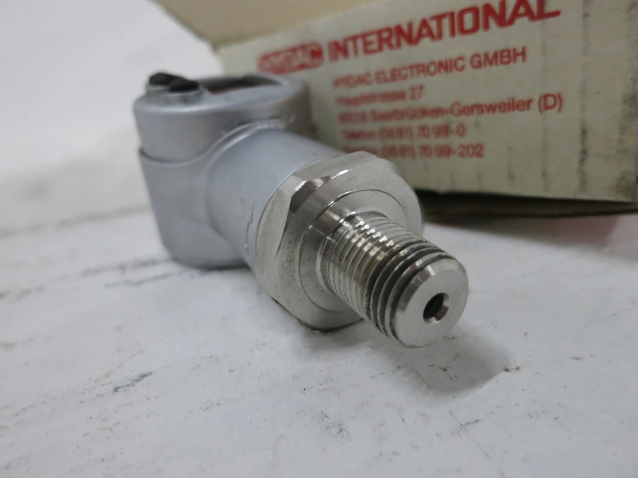 NEW Hydac 909351 Electronic Pressure Switch EDS 3386-1-0089-400-F1 (DW6221-1)