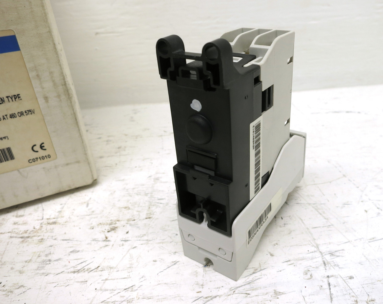 NEW Eaton E101A09A3A Motor Starter 9A 24V Coil .25-.8A Overload FVNR 5HP @ 460V (DW6217-1)