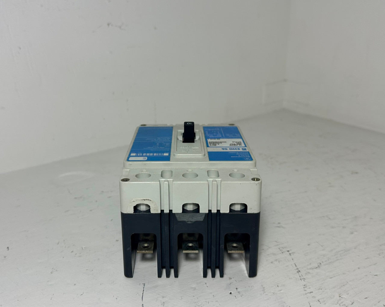 NEW Westinghouse EHD3010 10A Circuit Breaker Glossy Blue 480 VAC 3P 10 Amp NIB (EM5087-1)