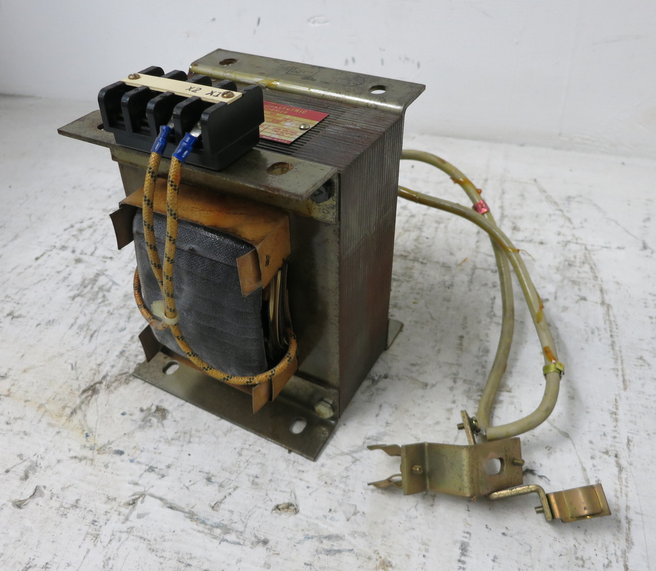 Image of GE 1 kVA 2300 to 115 V 1PH Transformer 9T24Y213G27 2300V - 115V Control Single