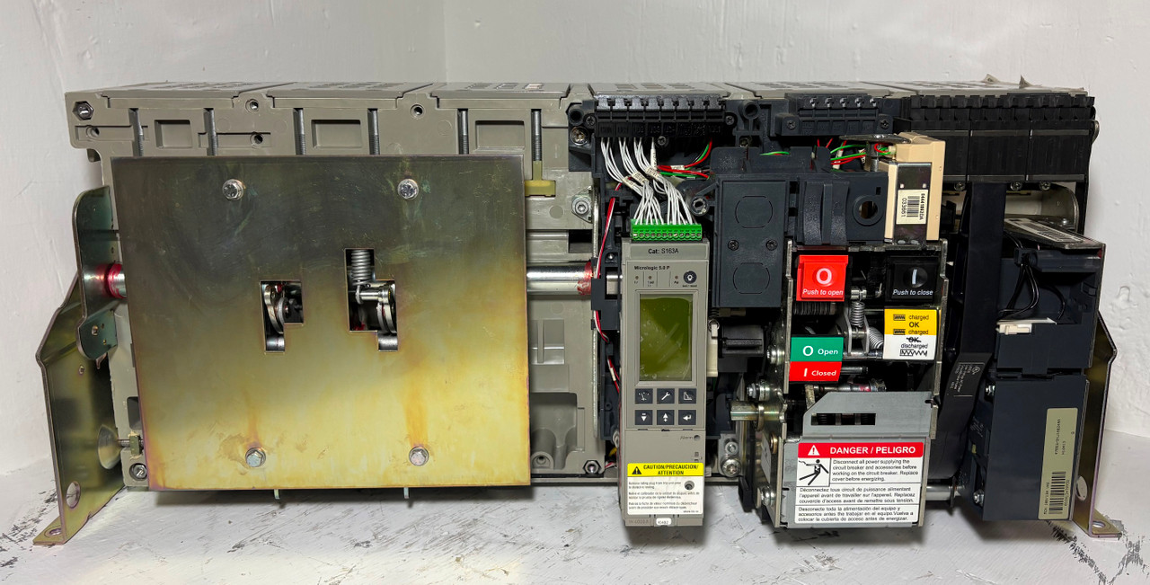 Square D NW40H2 4000A MasterPact EO Breaker 2x Shunt 5.0P Trip LSI 4000 Amp flaw (EM5112-1)