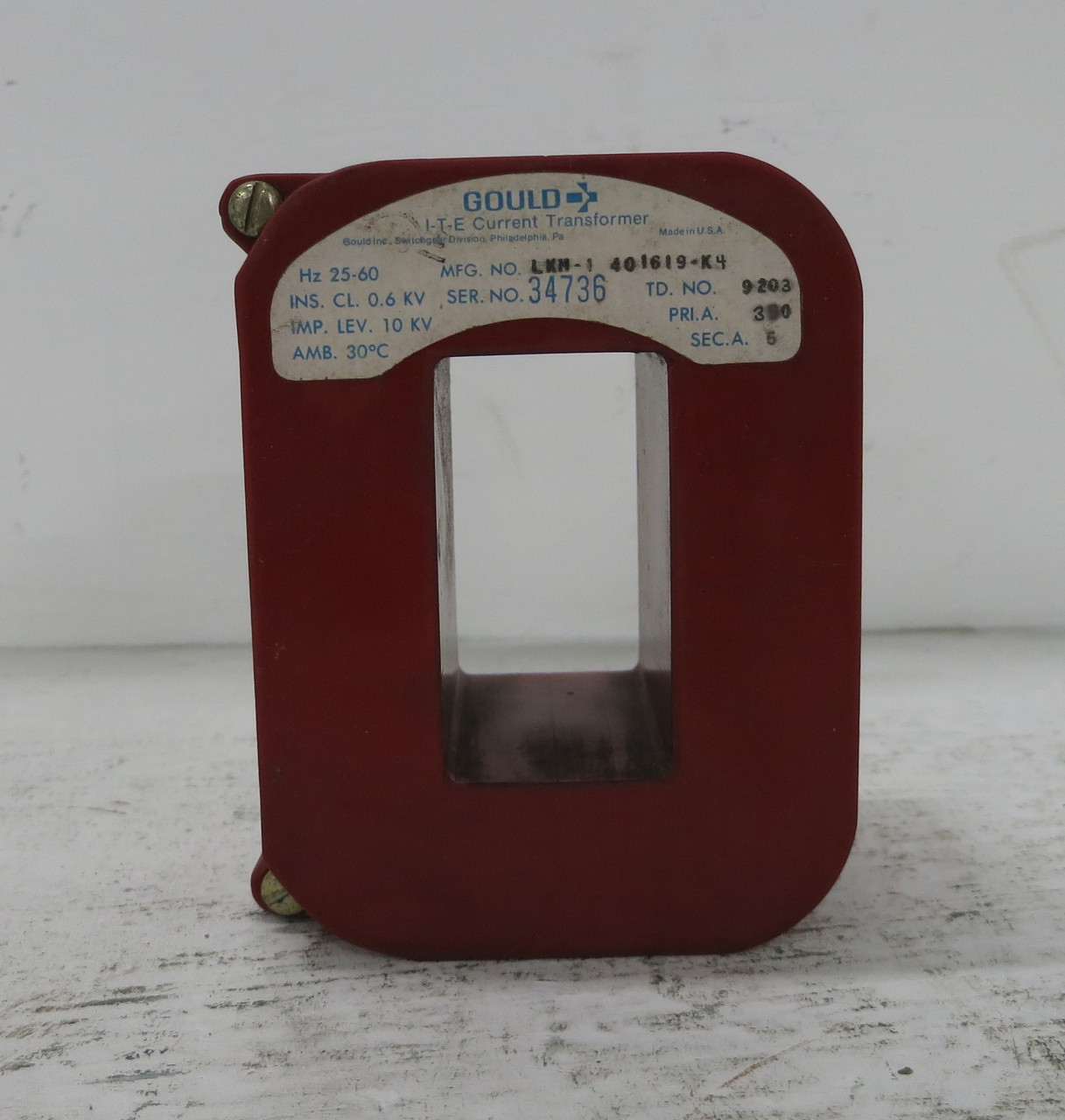 Gould LKM-1 401619-K4 Current Transformer Ratio 300:5 Amp CT 300A LKM1 ITE (DW6310-3)