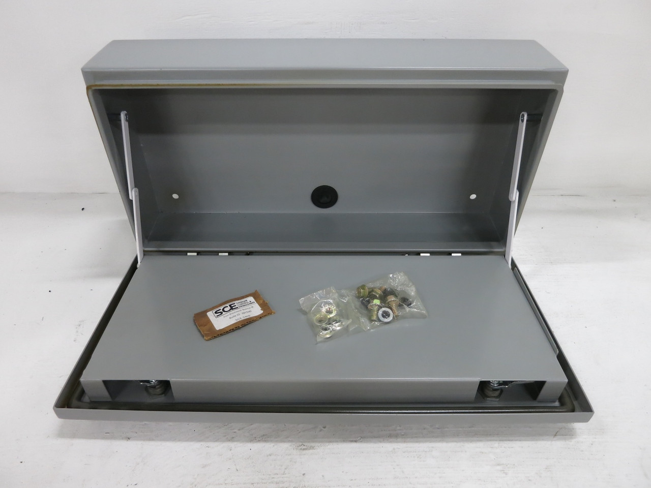 NEW SCE-24KB Industrial Keyboard Panel Enclosure Type 4 12 Saginaw (DW6317-1)