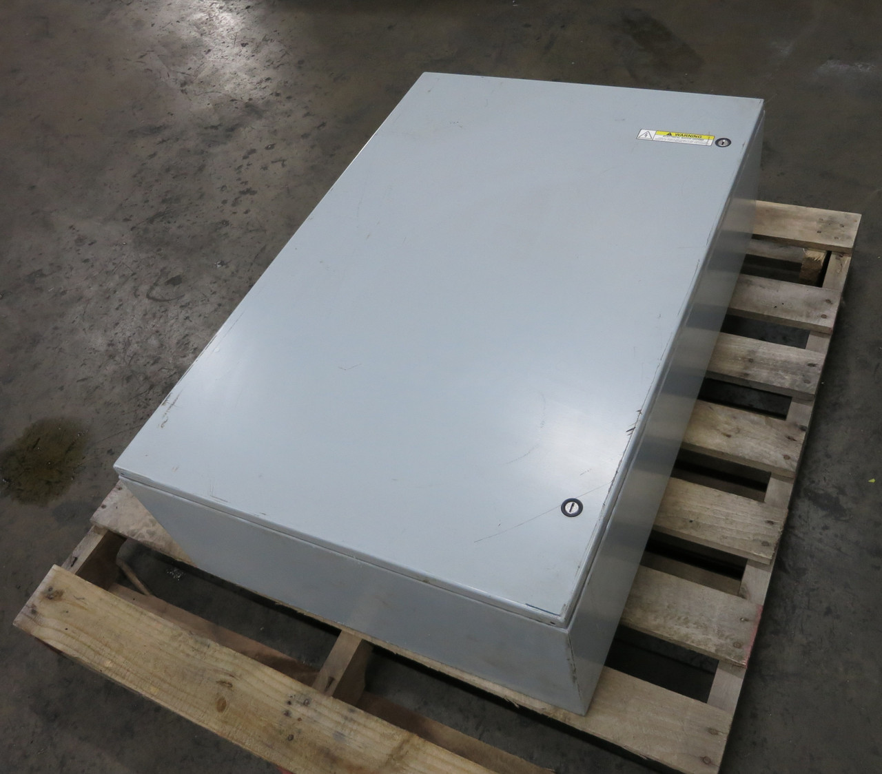 NEW Allen Bradley 1000-M/A82746 100-D110 Reversing Contactor Enclosed Type 12 (DW6316-1)