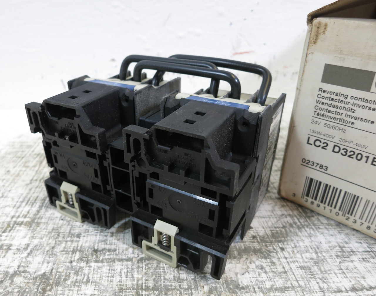 NEW Telemecanique LC2-D3201B7 Reversing Motor Contactor 24V Coil LC2D3201 20 HP (DW6322-1)