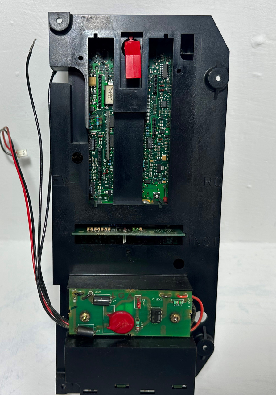 Merlin Gerin STR 28 D 3000A MasterPact Breaker LI Trip Unit w/ 54766 Plug STR28D (EM5131-1)