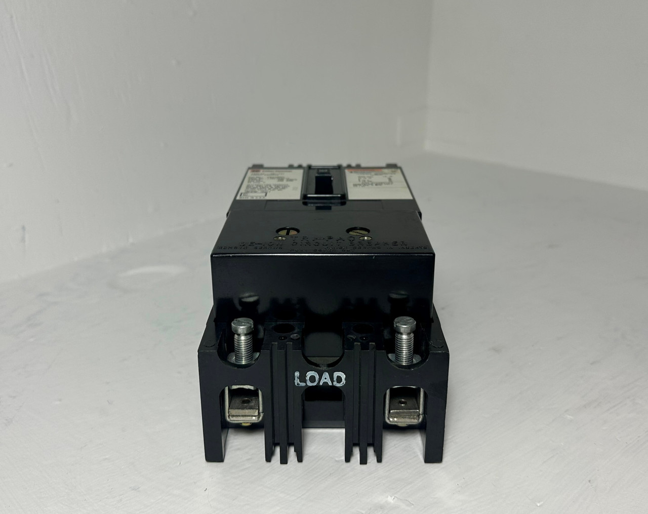 NEW Cutler Hammer FB2100PL 100A Tri-Pac 2P Circuit Breaker 100 Amp 2 Pole NIB (EM5133-1)