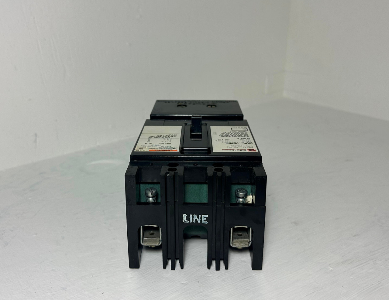 NEW Cutler Hammer FB2100PL 100A Tri-Pac 2P Circuit Breaker 100 Amp 2 Pole NIB (EM5133-1)