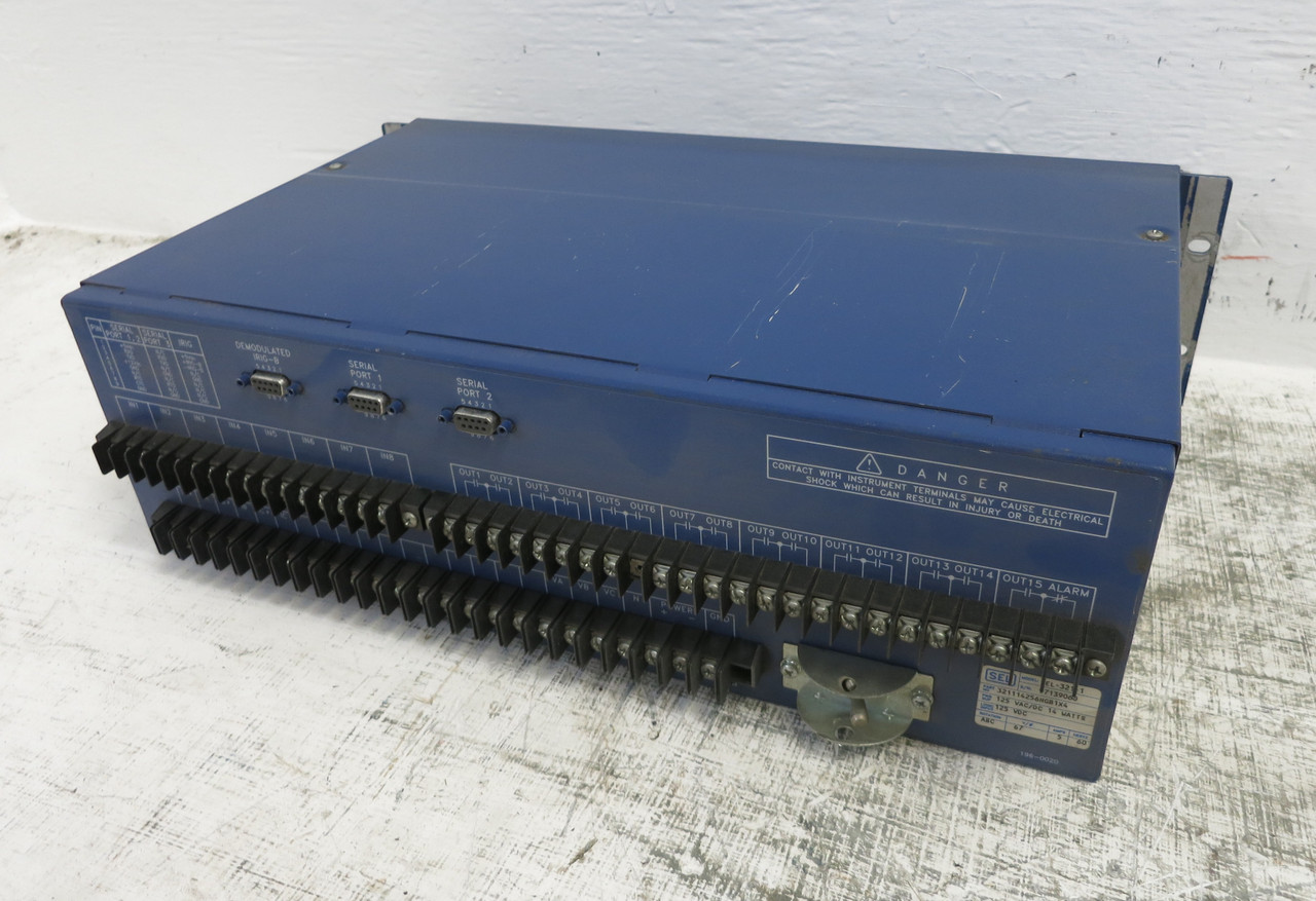 Schweitzer SEL-321-1 Phase Ground Distance Directional Overcurrent Relay SEL321 (DW6362-1)