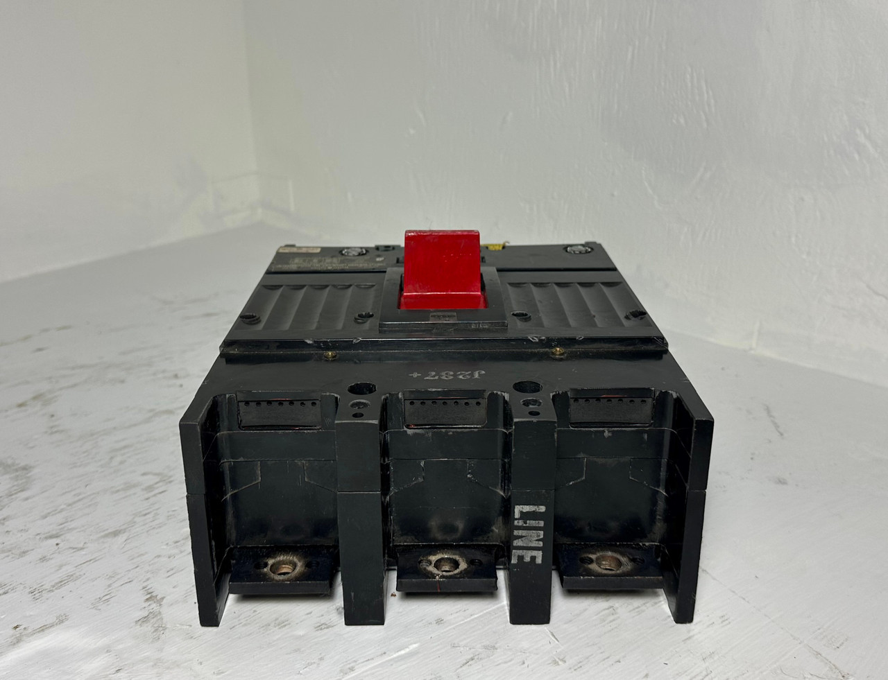 GE THJK436F000 400A Circuit Breaker w/ 300 Amp Trip 3P 480/600V General Electric (EM5153-1)