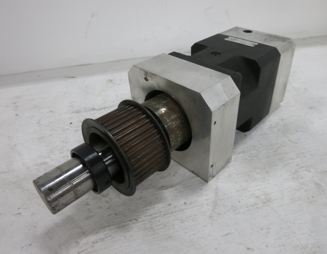 Neugart PLS 142-32 Gearbox Gear Reducer PLS142-32 PLS14232 PLS-14232 OP 2 (DW6398-1)