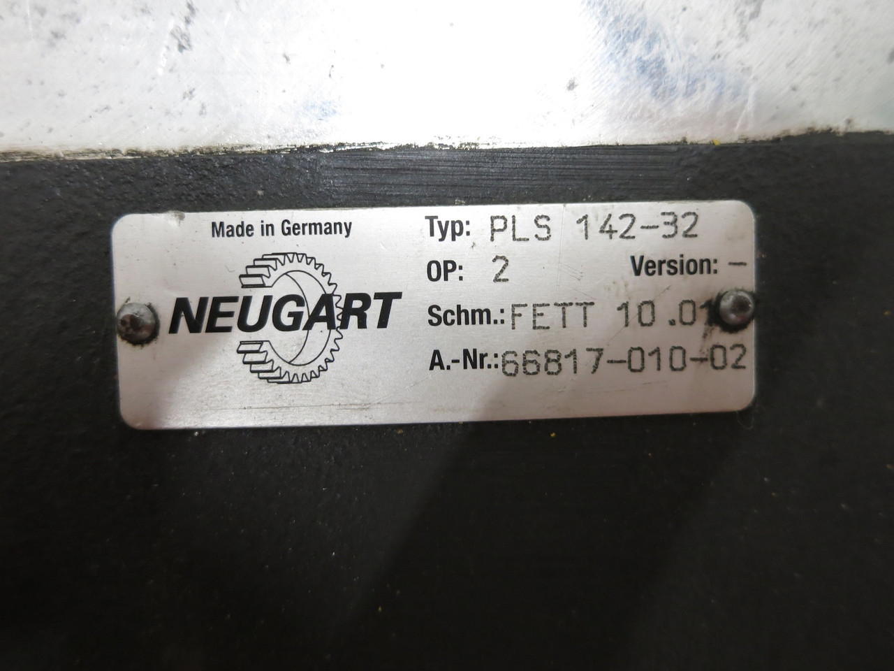 Neugart PLS 142-32 Gearbox Gear Reducer PLS142-32 PLS14232 PLS-14232 OP 2 (DW6398-1)