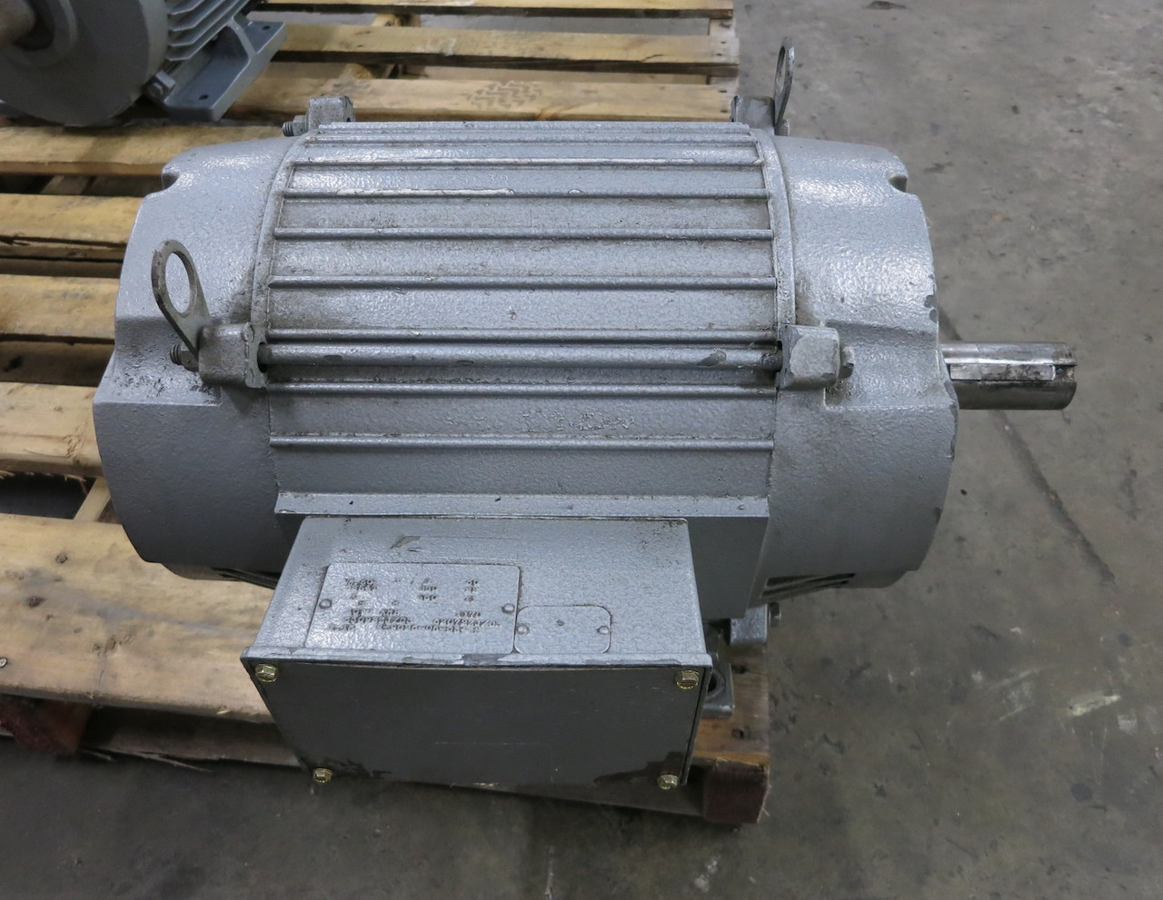 US Electrical Motors 7.5 HP AC Motor 230/460V 1170 RPM 254T Frame 22/11A (DW6425-1)