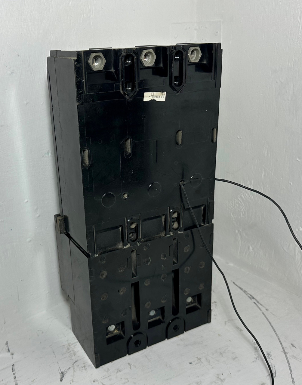 FPE XJL434225 225A Circuit Breaker w/ Shunt XJL 480V 3P Federal Pacific 225 Amp (EM5176-1)
