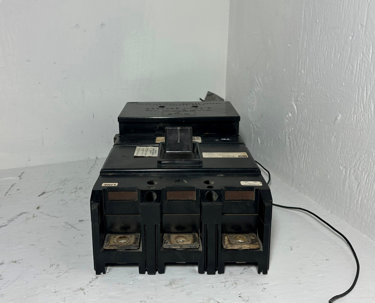 FPE XJL434225 225A Circuit Breaker w/ Shunt XJL 480V 3P Federal Pacific 225 Amp (EM5176-1)