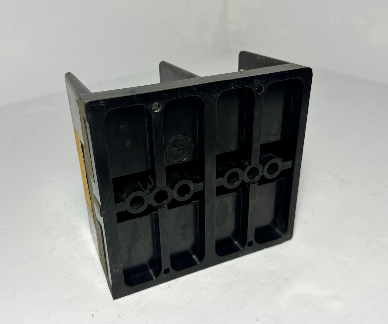 Bussmann Cooper 16500-2 Power Distribution Block PTA3522 600V 620A 350-4 Buss 2P (EM5204-1)