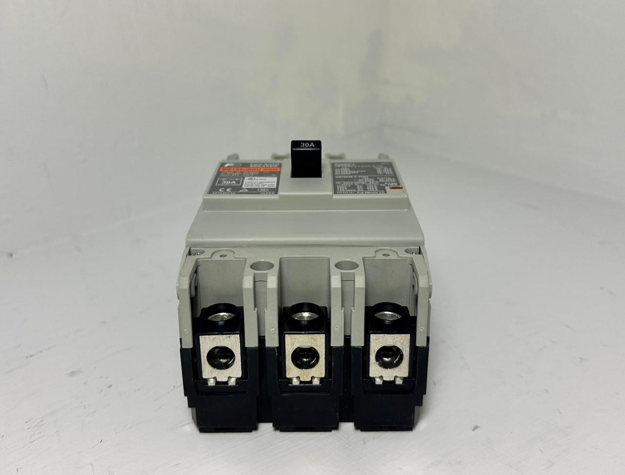 NEW Fuji Electric BW125JAGU-3P030 125A Auto Circuit Breaker 3P 30 Amp Trip NIB (EM5203-1)