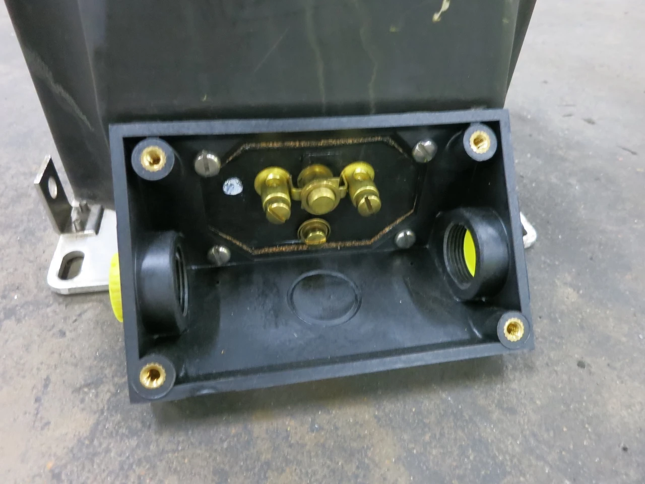 NEW ABB 7524A12G14 Type KOR-11 Current Transformer Ratio 400:5A 80:1 CT 400A (DW6477-1)