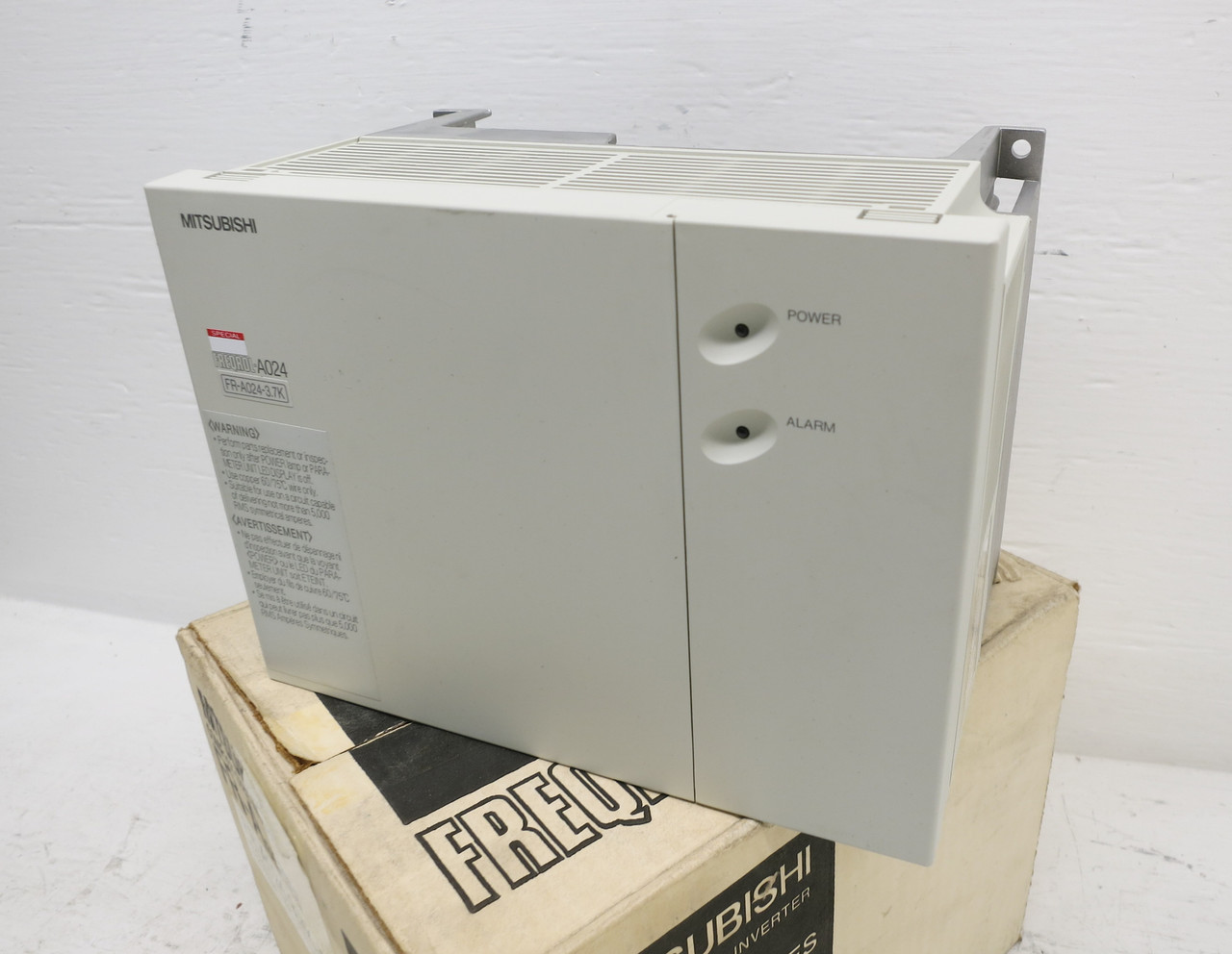 NEW Mitsubishi Freqrol FR-A024-3.7K-TF 5 HP 230V AC VS Drive Inverter FR-A 17.5A (DW6491-1)