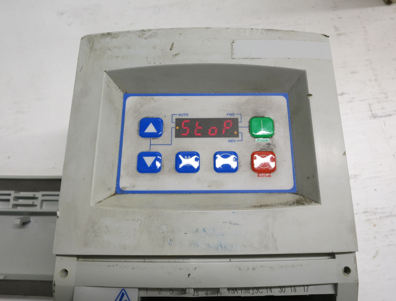 Leeson Speedmaster 174652.00 SM4 Flux Vector Inverter AC VS Drive 0.5 HP 120/240 (DW6490-1)