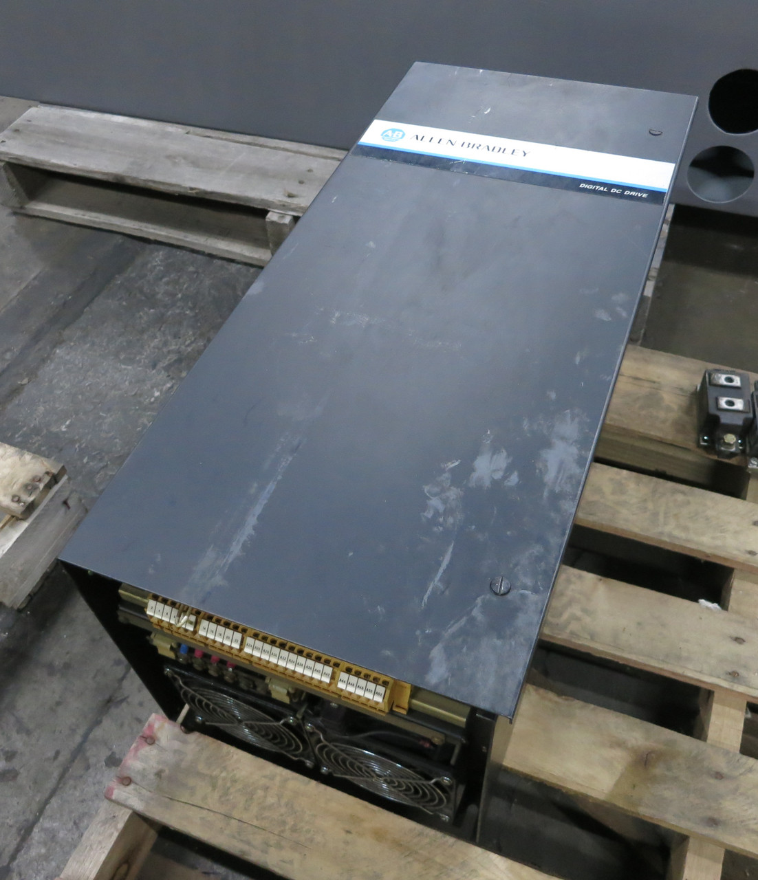 Image of Allen Bradley 1395 Digital DC Drive Controller 460V In 300/500 Out 20/110A Servo