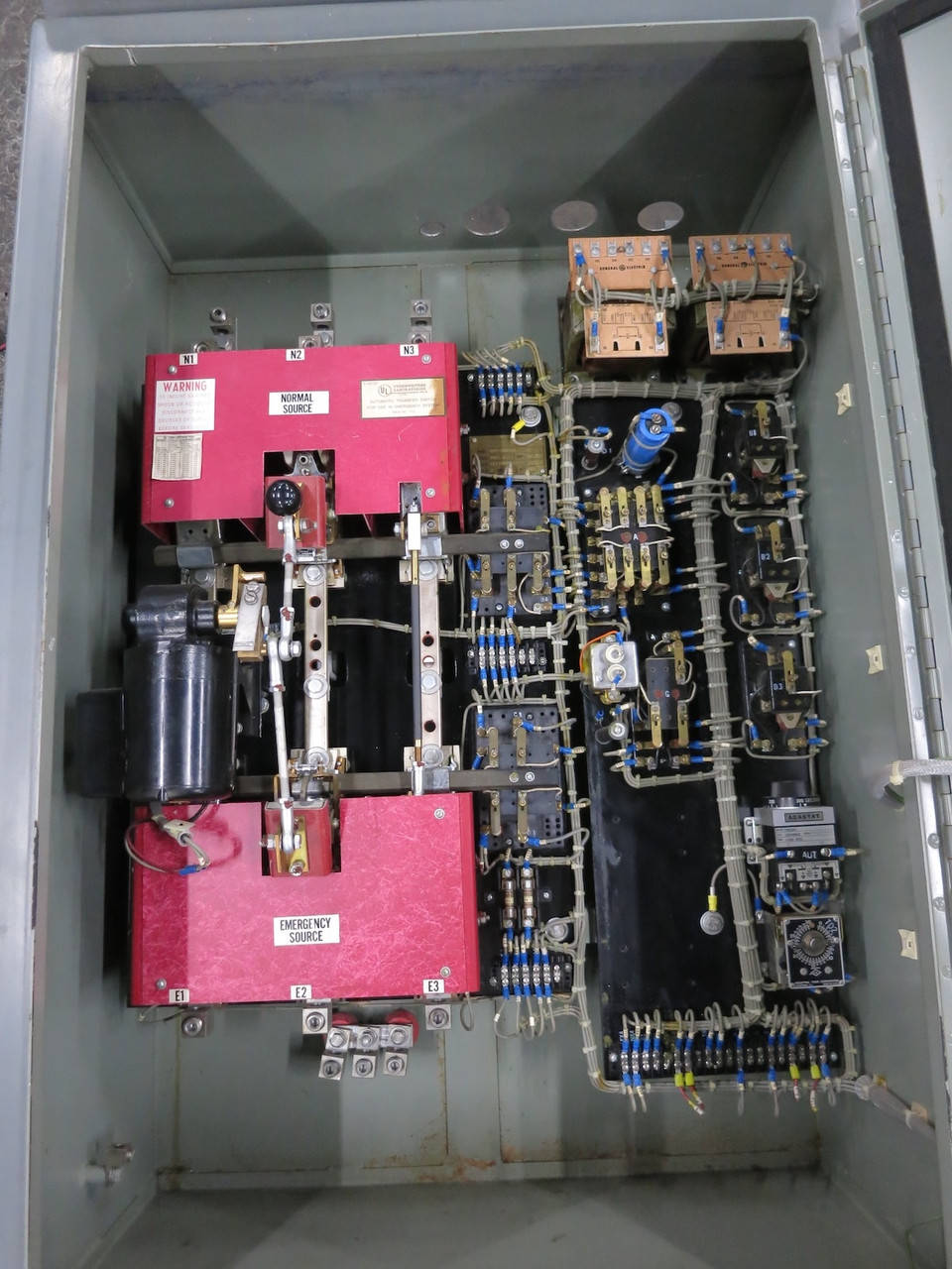 Russelectric RMT-2603CE 260A 480/277V Automatic Transfer Switch 3PH 4W ATS 480V (DW6511-1)