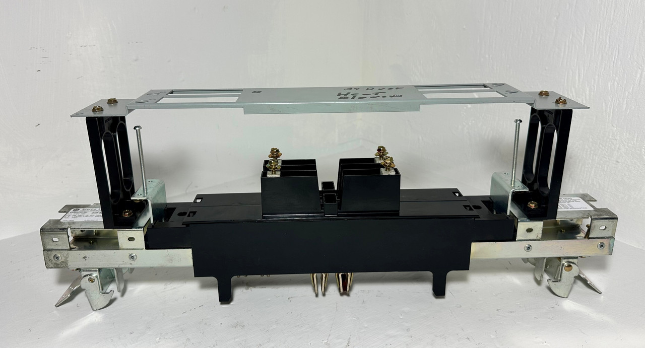 GE AMC4EB 300A Spectra Twin Breaker Module 4 Pole General Electric w/ Cover 4P (EM5226-2)