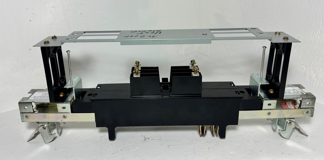 GE AMC4EB 300A Spectra Twin Breaker Module 4 Pole General Electric w/ Cover 4P (EM5226-2)