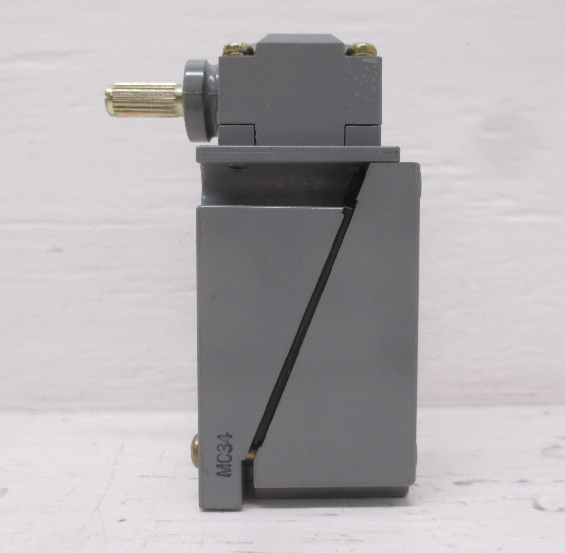 Allen Bradley 802T-FP Ser H Oil Tight Limit Switch 802TFP Series H AB (AH0036-1)