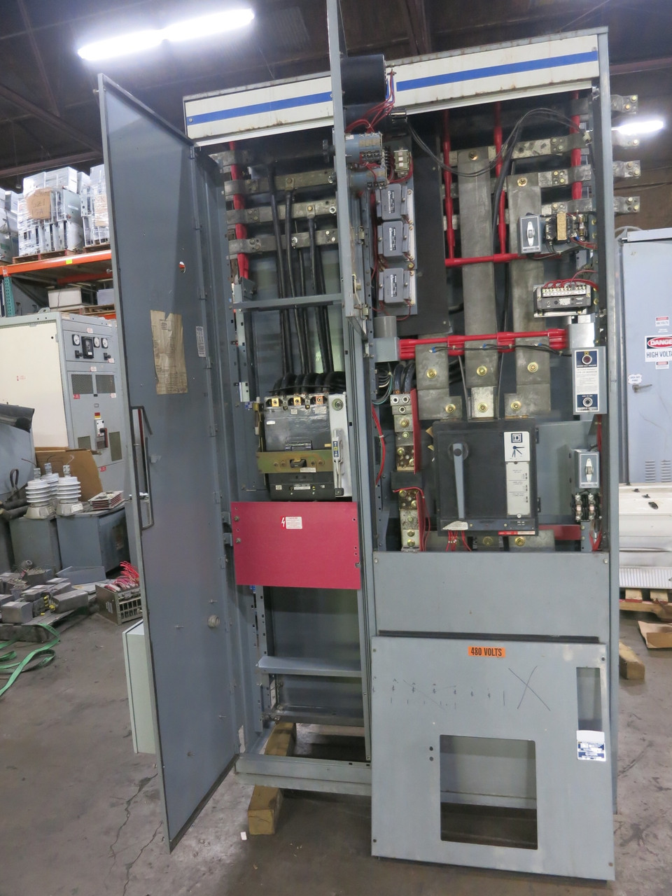 Square D Model 4 1200A MCC Motor Control Center 2x Section Main Breaker 800A (DW6592-1)