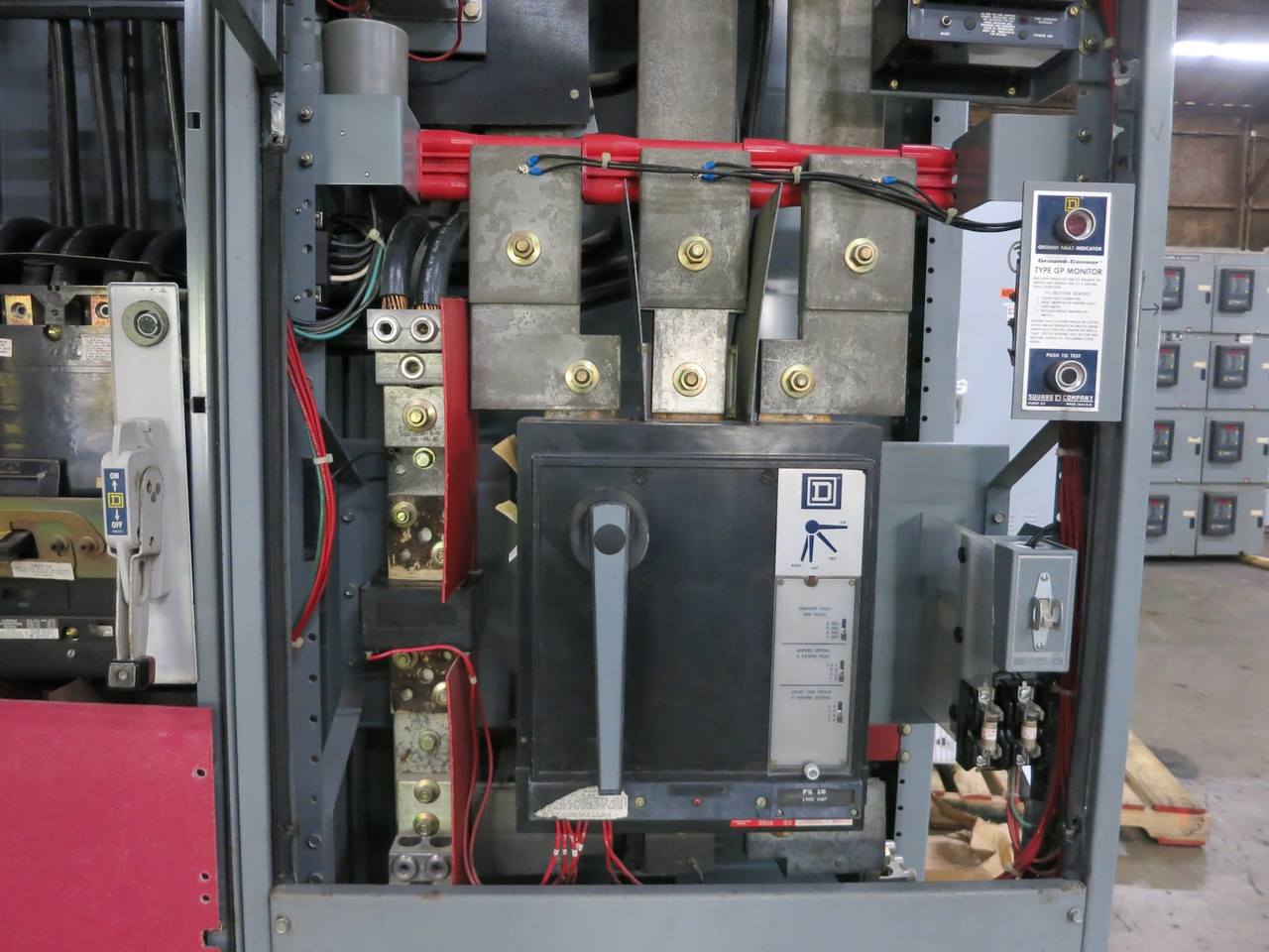 Square D Model 4 1200A MCC Motor Control Center 2x Section Main Breaker 800A (DW6592-1)